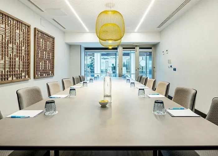 Ilunion Szálloda 4*